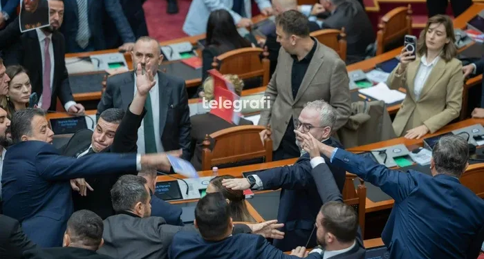 Sulmuan kolegët socialistë, “Etika” përjashton me 60 ditë nga Kuvendi 6 deputetët e PD
