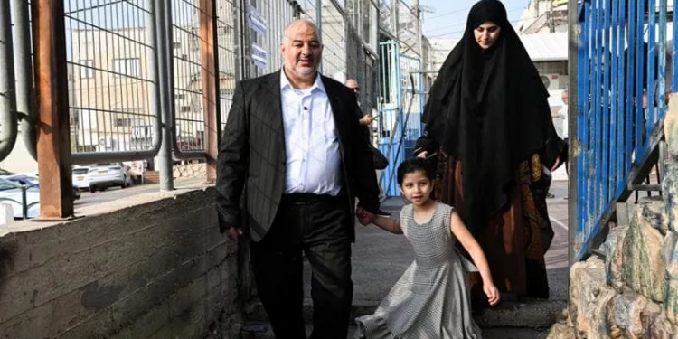 Zgjedhjet në Izrael, partitë arabe dyfishojnë mandatet dhe mund të vendosin fatin e qeverisë së re