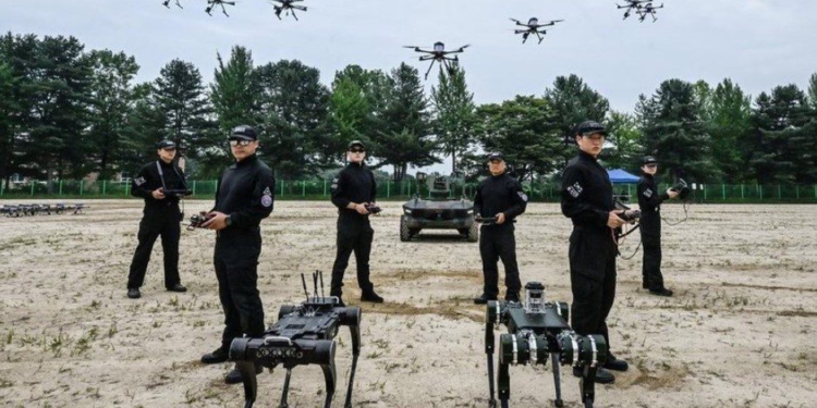 Koreja e Jugut hap bazën e parë ushtarake për robotët me inteligjencë artificiale