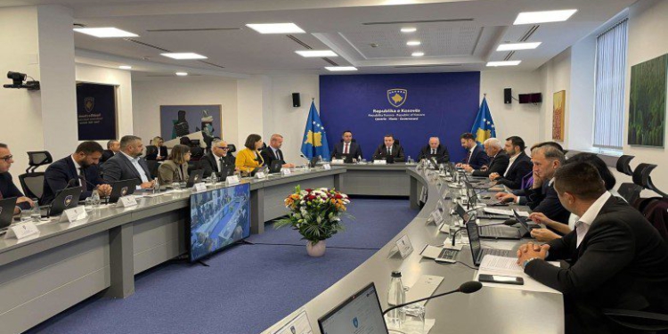 Qeveria e Kosovës themelon grupin punues për mbështetjen e ish-krerëve të UÇK-së në Apel