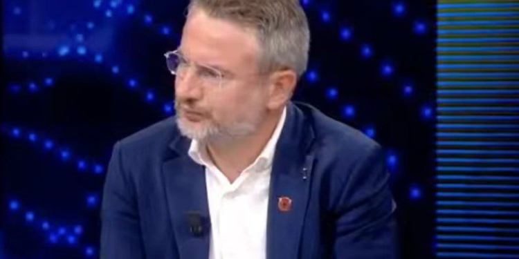 “Cilat janë kërkesat e tyre?!”- Analisti: Protestat nuk janë lëvizje studentore, por nxitje nga PD!