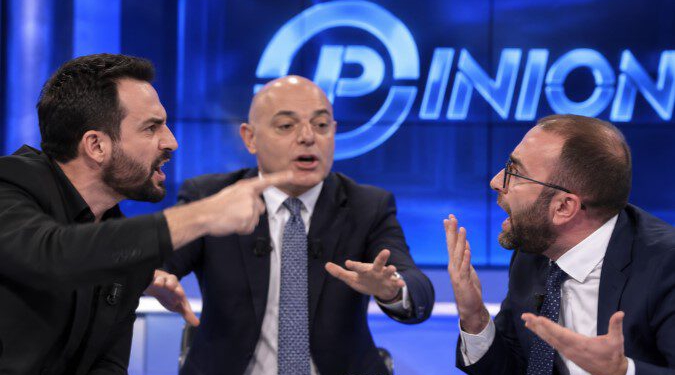 Pse opozita bëri harakiri live në televizion?