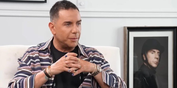Vdekja e mistershme e këngëtarit grek Mazonakis, Policia sekuestron dy ampula në klinikë! Ja çfarë u zbulua në analizat e gjakut të tij