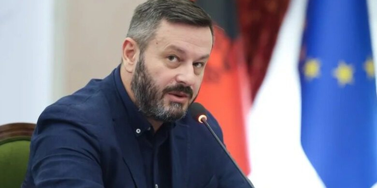 Ndreca takon Veliajn në Fier: Më i qetë pas takimit me familjen, por kushtet mbeten denigruese