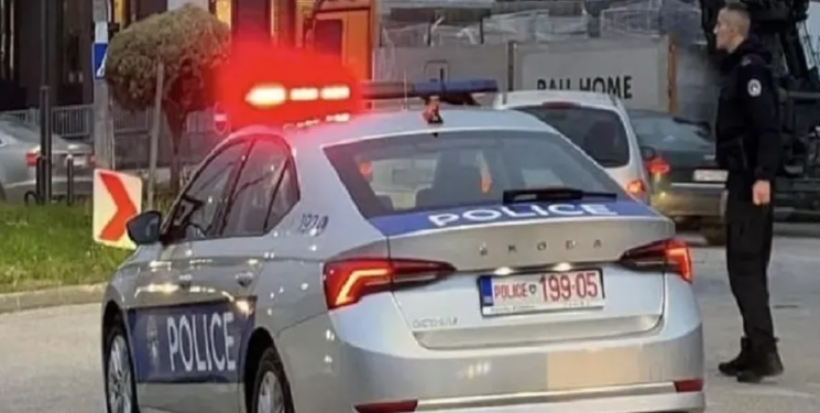 Një ditë pas vrasjes së Arlinda Zekajt në Pejë, kunati autor ende në arrati! Policia i bastis shtëpinë dhe sekuestron armë, thika e një sëpatë