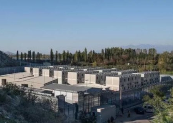 Hetimi për kampet e emigrantëve në Shqipëri fiton çmim europian gazetaresk