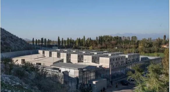 Hetimi për kampet e emigrantëve në Shqipëri fiton çmim europian gazetaresk