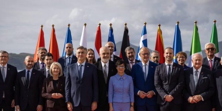 “Të japin karotën, por…”- Eksperti shpjegon sa ka përfituar Shqipëria, 13 vite Proces Berlini, miliarda euro dhe dhjetëra marrëveshje!