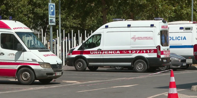 Ministria e Shëndetësisë: Tre persona të lënduar sot gjatë protestës, mes tyre një 15-vjeçar