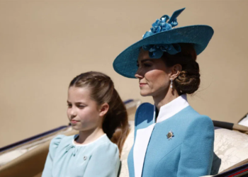 Kate Middleton dhe Princesha Charlotte udhëtojnë me metronë e Londrës dhe befasojnë pasagjerët