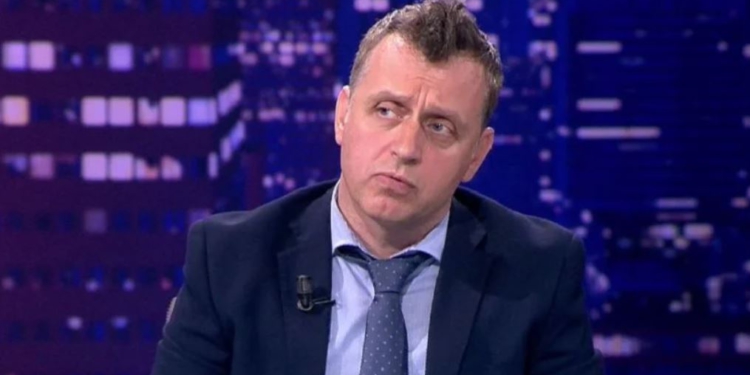 “Sistemi arsimor i kthyer në celula të partive”, Lami: Listat e pedagogëve? Mungojnë rektorët dhe dekanët…