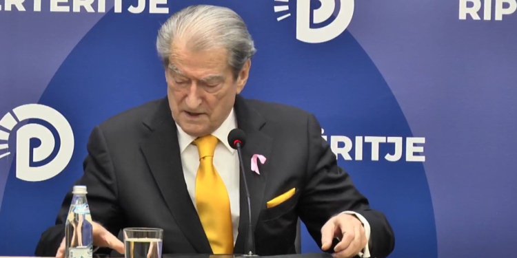 VIDEO/ Berisha i bashkohet Interancionales Marksiste dhe bën thirrje për pjesëmarrje në protestën e “Antifa”-s më 24 tetor!