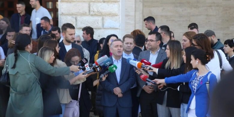 Autonomia, përgjegjësia dhe ajo që ndodh realisht në arsim