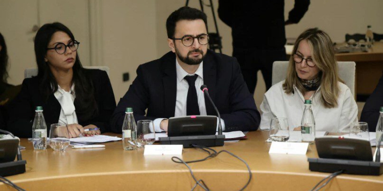 Avokati i Popullit në Këshillin Kombëtar për Fëmijët: Policia të mos përsërisë shkeljet ndaj të miturve në protestë!