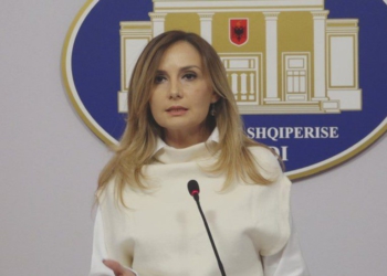 “Arrogancë dhe kamzhik ndaj opozitës”- Etika i përjashtoi dy muaj, Tabaku merr në mbrojtje Bardhin e Balliun: Standard i dyfishtë i Parlamentit, të ndëshkohen me votë