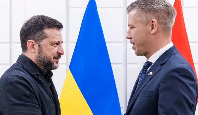 Magyar takohet për herë të parë dypalësh me Zelenskyyn, përpjekje për të rivendosur marrëdhëniet mes vendeve