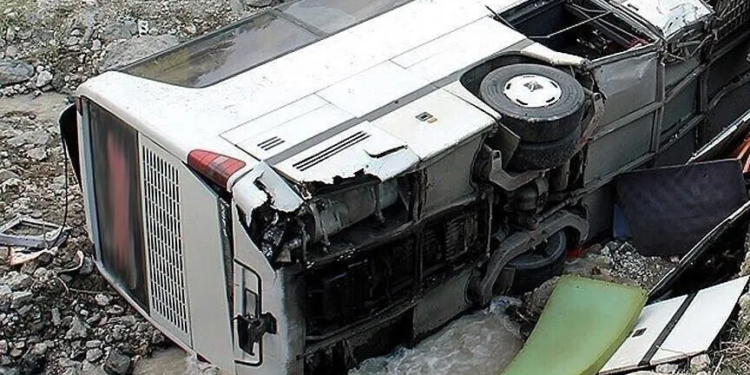 Përplasje e fortë mes autobusit dhe kamionit në Egjipt, 12 të vdekur dhe 30 të plagosur
