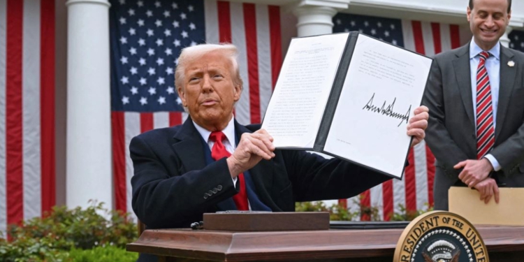 Instituti Ekonomik Gjerman: Tarifat e Trump dështuan të ulin deficitin tregtar të SHBA-së
