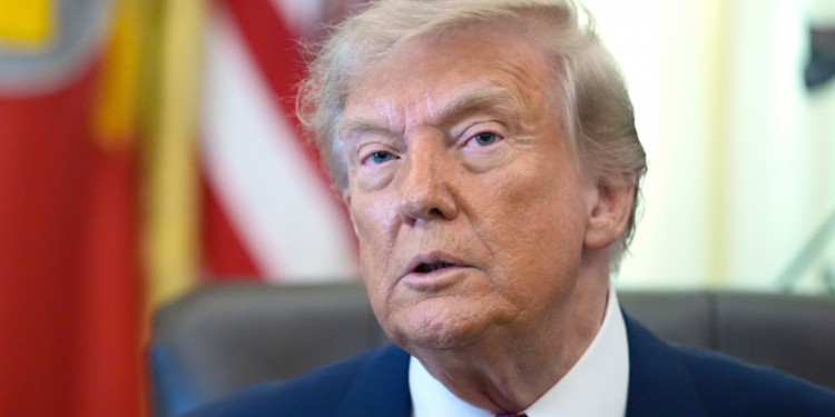 Trump kritikon LeBron James: Nuk tregoi respekt për SHBA-në gjatë himnit kombëtar
