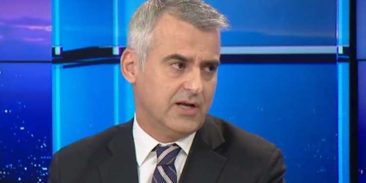 “Duhet reflektim”- Dule: Ish-aleatët e Ramës kanë dalë në protestë! Moment kritik për Shqipërinë