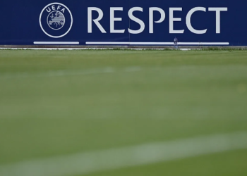 Udhëheqësit e Kroacisë kritikojnë thirrjet pro-naziste përpara ndeshjes Hajduk Split-Ajax