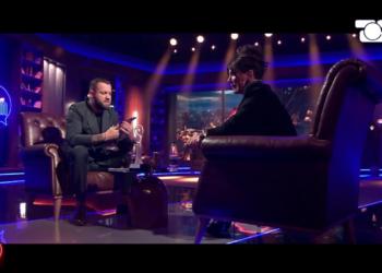 “E shkathët si Kiara, e mençur si Beatrixa”/ Batuta e Luiz Ejllit, moderatori telefonon live mamanë e këngëtares: I kërkoj falje dhe e përqafoj fort