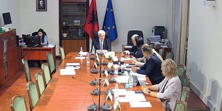 ‘Xixa’ në Komision/ Bojkoti i avokatëve, Xhafaj: ILD mund të ndërhyjë, të shqetësuar! Metani: Këndvështrim personal, s’varet vetëm nga ne!